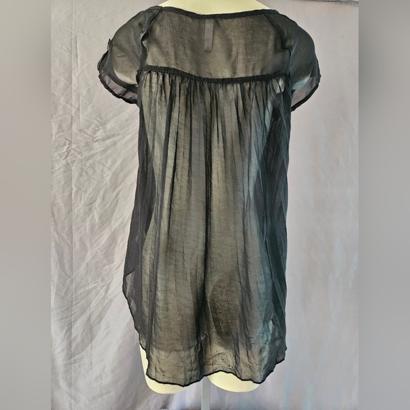 Sheer Pocket Cinched Top - Picture 5 of 9